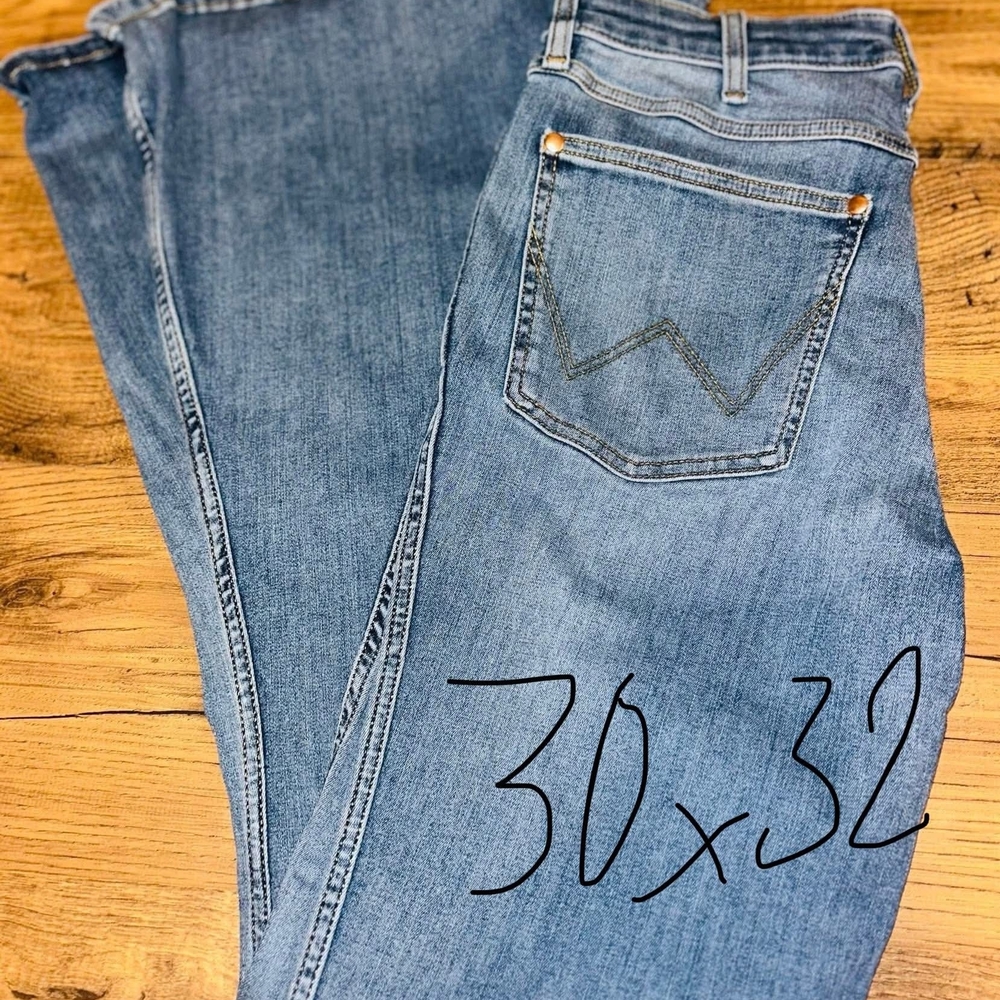 Classic Light Blue Wide Leg Jeans - Women - Picture 1 of 1